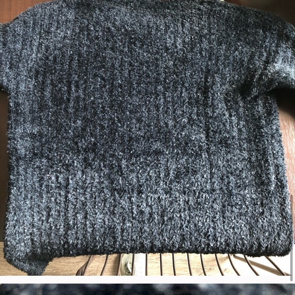 Express fuzzy sweater bnwot - Picture 4 of 4